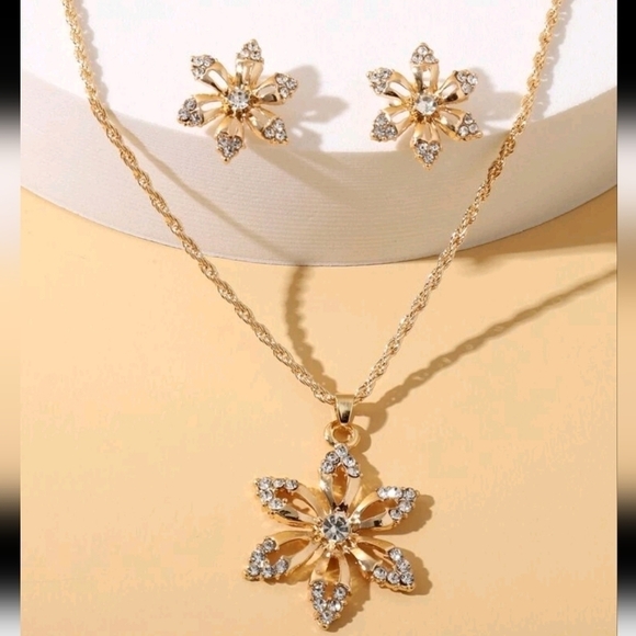 Gold Flower Rhinestone Necklace & Earring Set Quiet Luxury Statement Jewelry - Picture 8 of 14